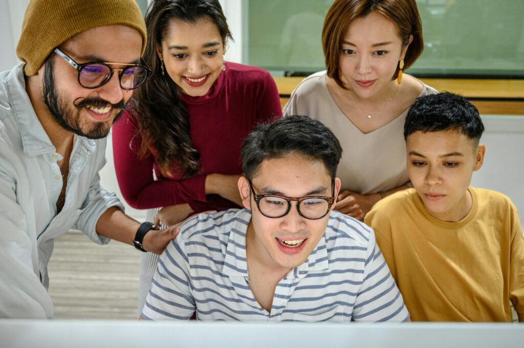 Buddy System for New Hires: How to Boost Onboarding, Confidence, and Retention
