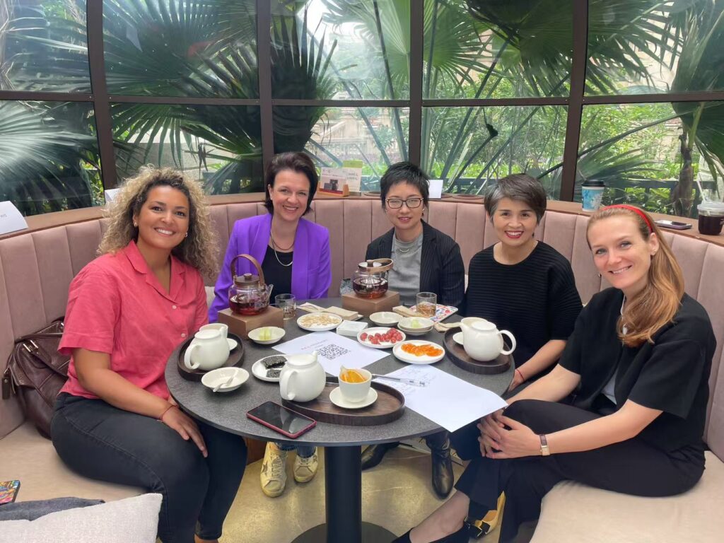 Staying Connected: The Role of Check-Ins in Remote Team Engagement