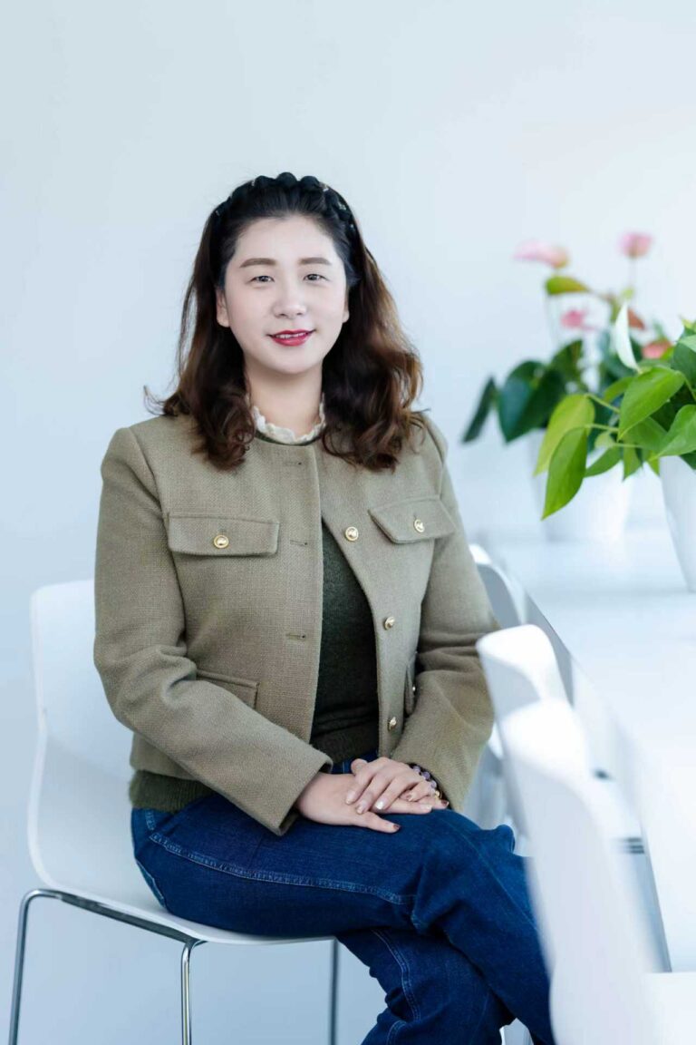 Sunny HR Leader, Interview on Leadership, Learning, & Emotional Weather.